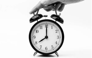 Six Luxuries in Life: More Than Just Material Wealth 2 clock